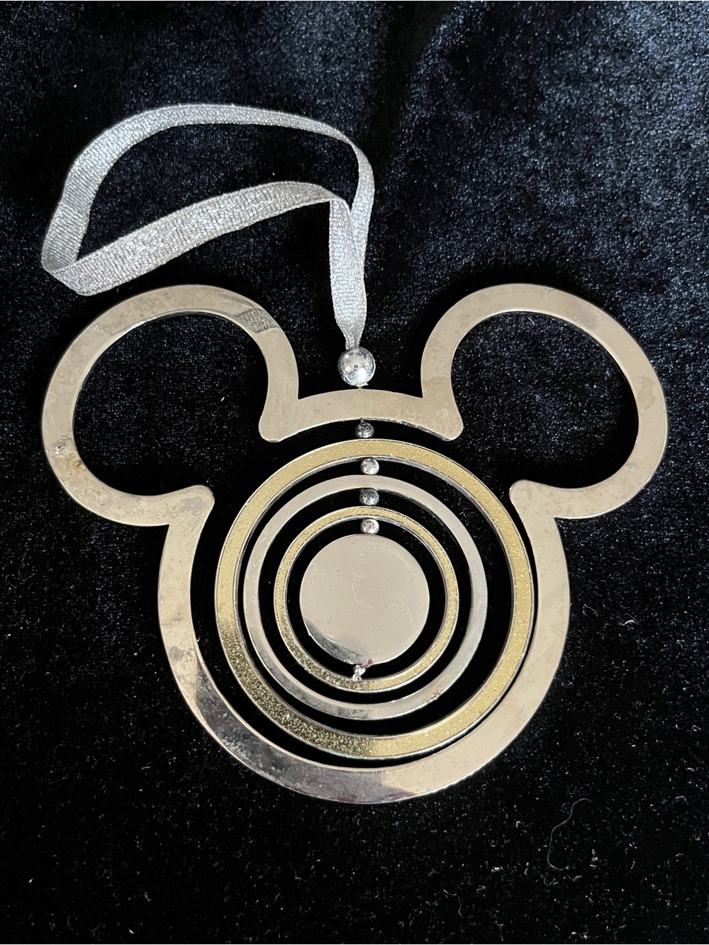 Walt Disney World 2009 Mickey Mouse Icon Metal Spinner Ornament Silver Sparkle